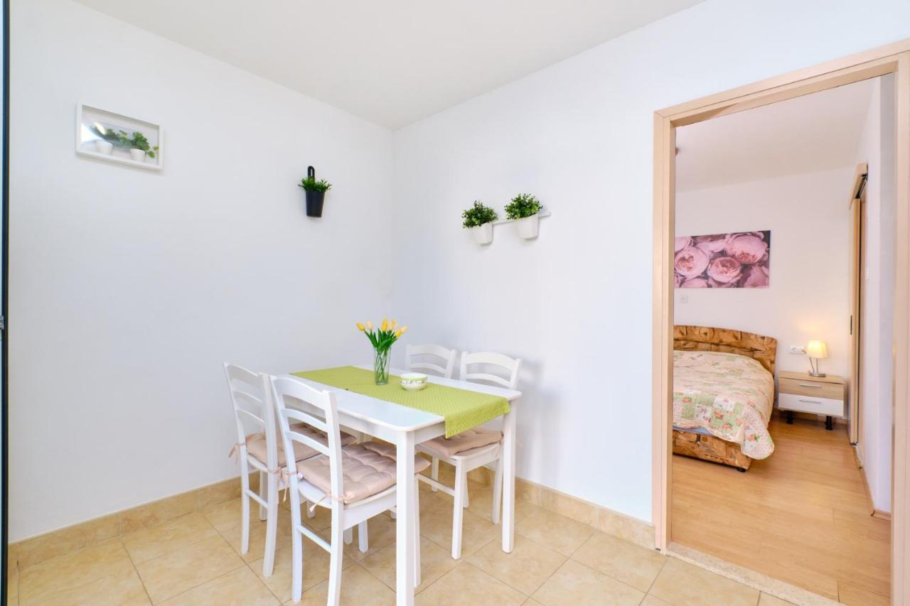 Apartments Vanda 말리로시니 외부 사진