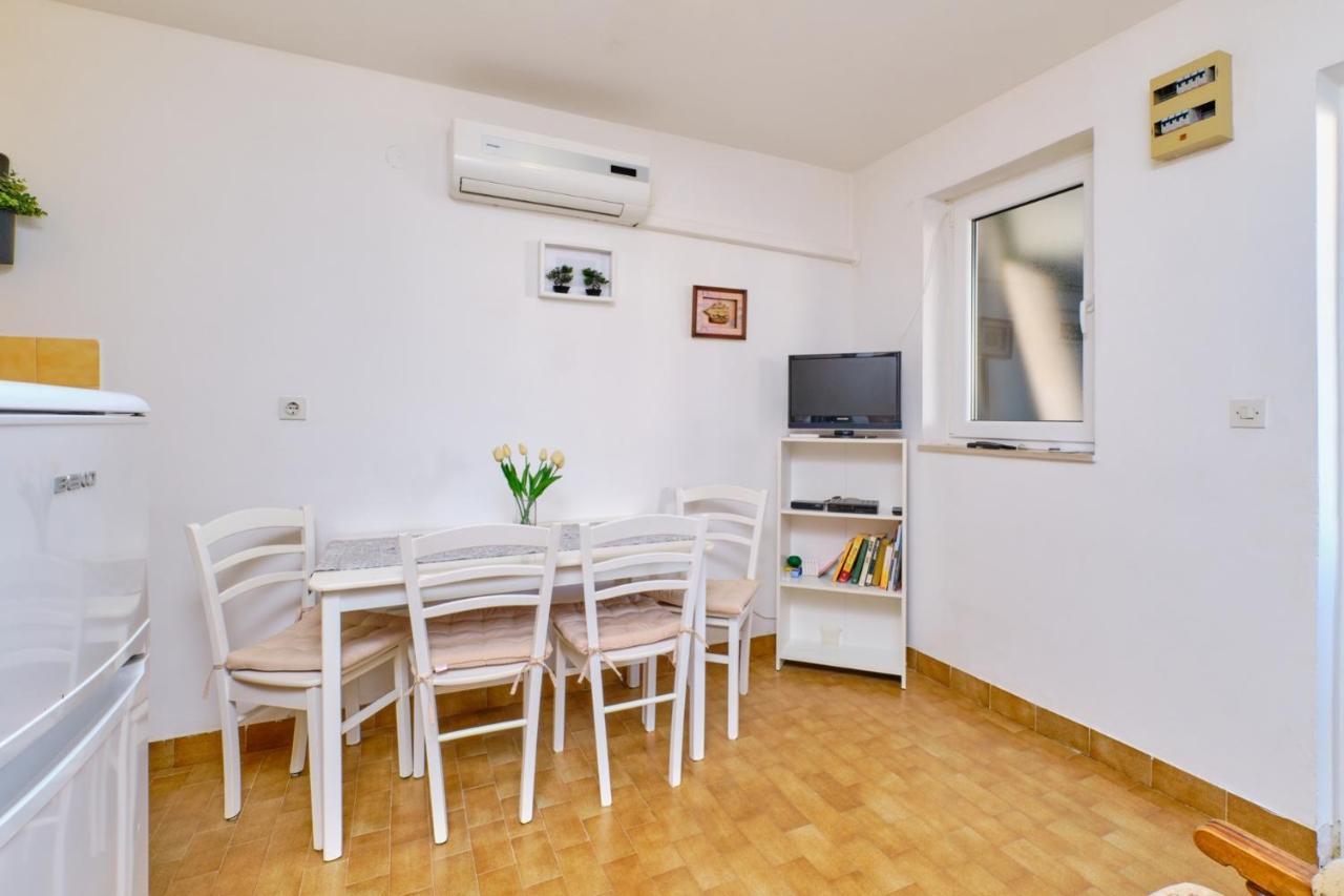 Apartments Vanda 말리로시니 외부 사진