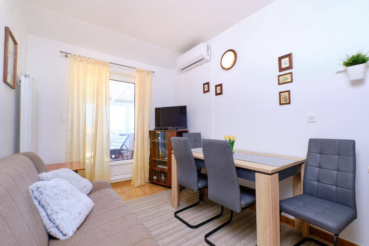 Apartments Vanda 말리로시니 외부 사진